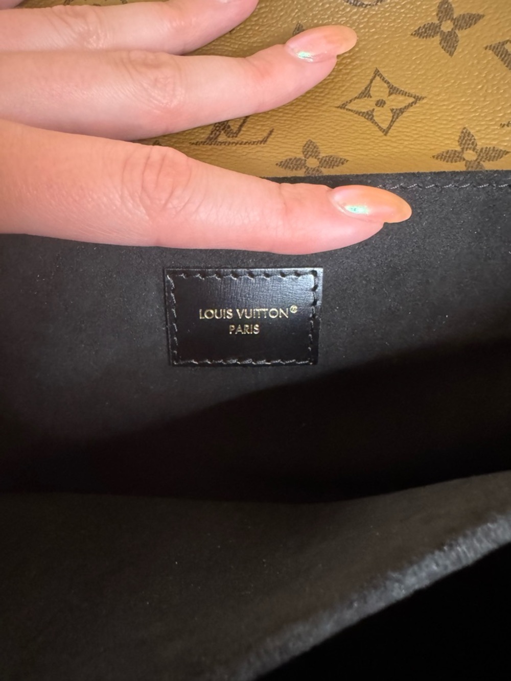Louis Vuitton Pochette Metis in reverse monogram Crossbody bag - Picture 10 of 15